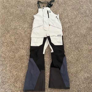 Montec Fawk W
Ski Pants Women Light Grey/Black/Metal Blue